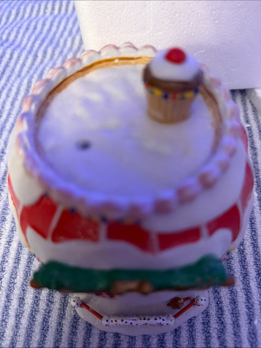 Department 56 North Pole Series Grandmas Bakery